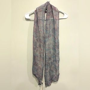 Lightweight patterned scarf